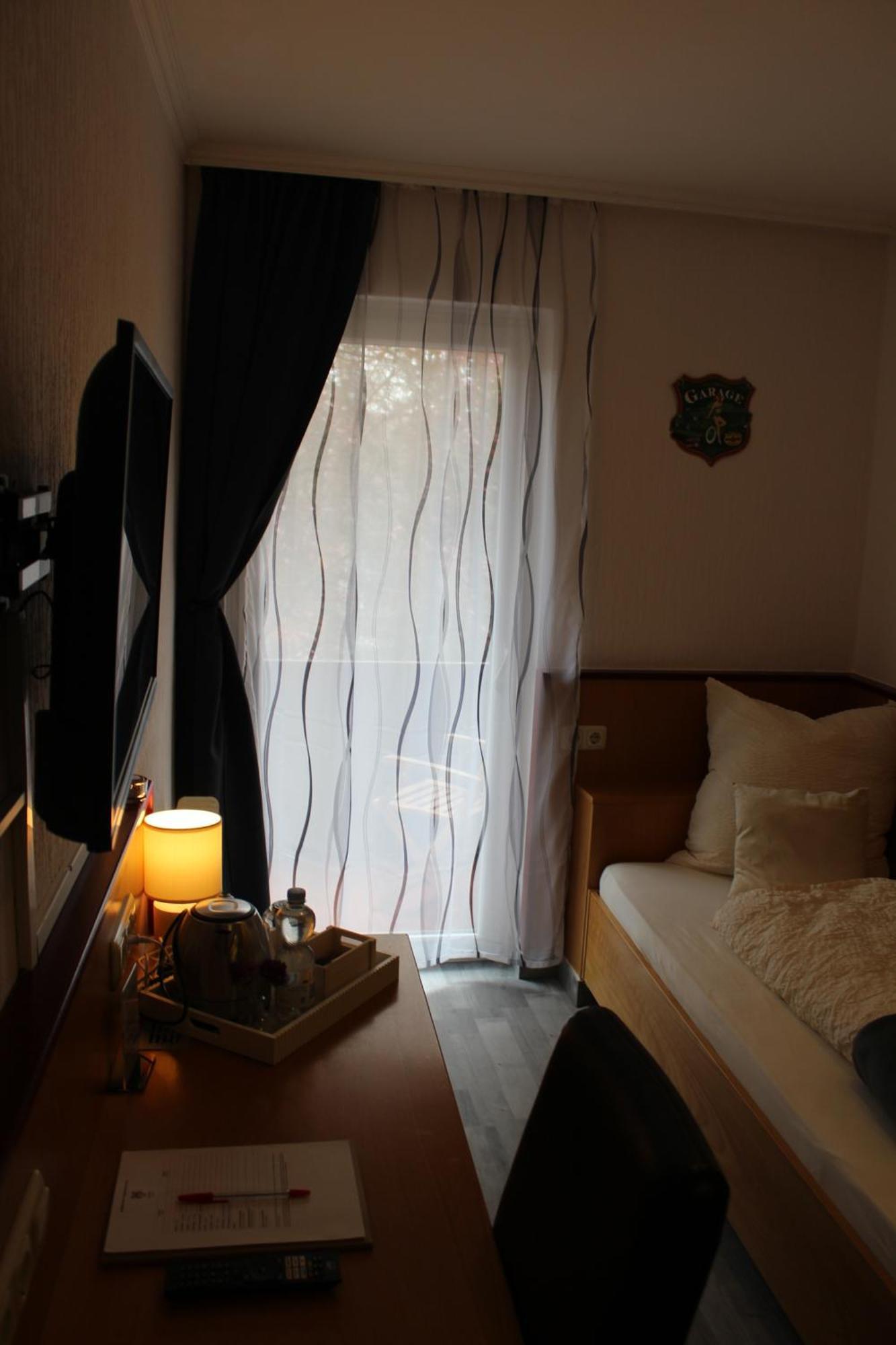 Burghotel - Das Original Нюрнберг Экстерьер фото